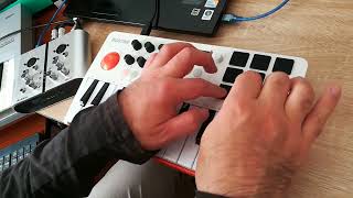 Testing Avatar EMK25 USB midi keyboard with Alesis iO2  Is it worth it [upl. by London]