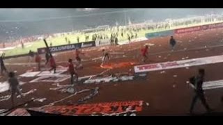 Detik detik suporter PERSIJA ngamuk [upl. by Whit]