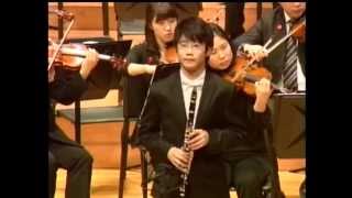 Han Kim plays Mozart Clarinet Concerto K622  2nd movement [upl. by Leaj]