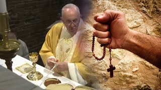 ¿BERGOGLIO CELEBRA MISA TRADICIONAL la hipocresía [upl. by Yatnoj]