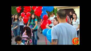 Disneyland Balloon Fight Outside the Main Gate in Anaheim [upl. by Humph688]