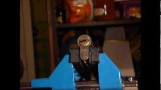 Raking A 5 Pin MulTLock Euro Cylinder Lock TUTORIAL Quite Fast uklocksportcouk [upl. by Tohcnarf595]