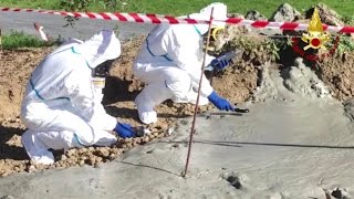 TERREMOTO CENTRO ITALIA FUORIUSCITA DI ARGILLA DAL TERRENO [upl. by Eskil628]