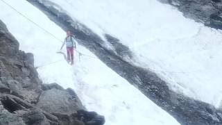 Alpiniste très imprudent dans le Grand Couloir [upl. by Allix]