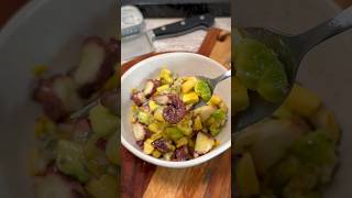 Salpicón de frutas y marisco 🍑🐙🥑 ¡Una RECETAZA veraniega recetas youtubeshorts [upl. by Crandell]