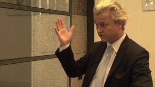 Geert Wilders geïrriteerd door Marokkaanse interviewer [upl. by Dnallor]