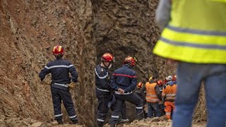 Maroc  course contre la montre pour tenter de sauver le petit Rayan [upl. by Ahsinehs950]