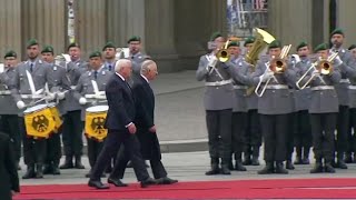 Militärische Ehren für König Charles III  Preußischer Präsentiermarsch Abschreiten der Front [upl. by Laven]