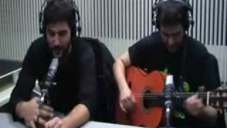 Internight Estopa canta en directo quotSuma y siguequot [upl. by Ailsa]