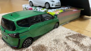 【ミニカー衝突実験】トヨタ シエンタ オフセット衝突実験 （カラーサンプル） toyota sienta crash test（mini car） [upl. by Bertilla]