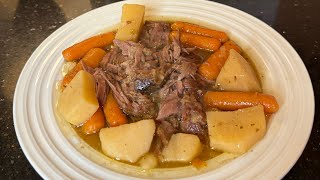 Roast with Potatoes and Carrots [upl. by Blakely868]