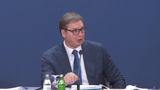 Predsednik Srbije Aleksandar Vučić se obraća javnosti [upl. by Ynotna]