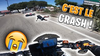 IL SE CRASH EN MOTO DANS UN RONDPOINT  😱😭 [upl. by Harmonia]