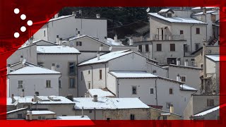 Ovindoli LAquila paesaggio invernale dopo una nevicata di primavera sullAppennino centrale [upl. by Wobniar218]