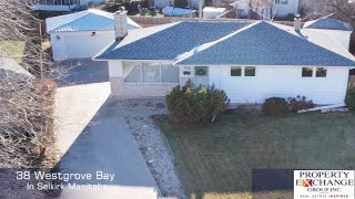 House for sale at 38 Westgrove Bay in Selkirk Manitoba [upl. by Nissie]