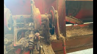 Rebuilding The Knotter Brake On The New Holland 68 Baler haybaler newholland [upl. by Notsew]