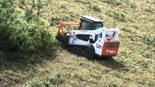 BOBCAT T770 recuperación de pastizales [upl. by Ellan90]