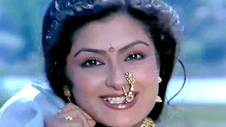 Sapney Mein  Moushumi Chatterjee Mahananda Song [upl. by Eatnoj]