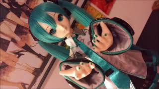 VOLKS Dollfie Dream Hatsune Miku 初音ミク [upl. by Enailuj202]