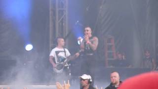 Avenged Sevenfold performing So Far Away Live  Heavy MTLJuly 25th 2010 in Montreal QC [upl. by Relyk]