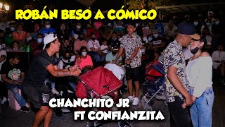 ROBAN BESO A CÓMICO  Chanchito Jr Ft Confianzita  Cómicos Ambulantes [upl. by Marthe204]