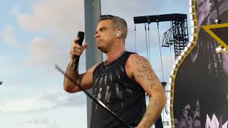 Robbie Williams  Freedom 90 Tampere 10082017 [upl. by Arabela]