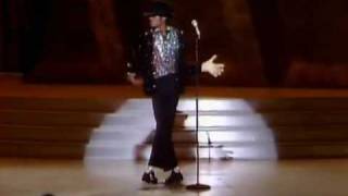 Michael Jackson Billie Jean Live  1983 El Mundo ve su Moonwalk por primera vez en TV [upl. by Blondell]