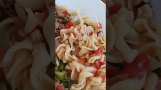 Comida Caseira Sem Glúten 🍝🥩🌱  Macarrão com Carne Moída Beterraba e Quiabo [upl. by Lennox]