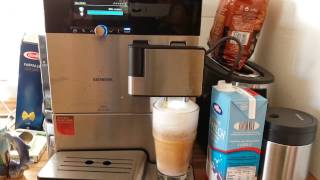 Siemens Kaffeevollautomat EQ8 series 900 Latte Macchiato Milchkaffee und Spülung [upl. by Atnoek784]