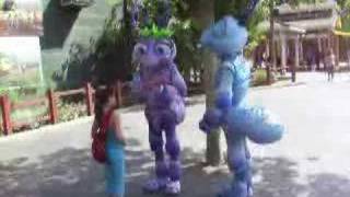 Disneyland DCA Bugs Land Flik amp Atta MMMampG Day CLIP 052008 [upl. by Gosnell]