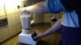 Bananenshake selber machen  Milchshake Rezept [upl. by Lenra320]