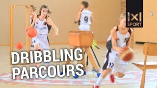 Dribbling Parcours  Dribbeln Ball Handling und Sprint trainieren mit Mini Basketballern [upl. by Nhguavahs]