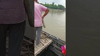 Dakshin bhakurya amp Rashid pur Gobra ghat nauka paar hote huye video kaise lag raha hai bata na dost [upl. by Gavette876]