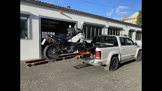 VW Amarok motorcycle loading  chargement moto NeoDyne [upl. by Kaya]