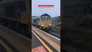 Class 66 Double Unit Passes Chippenham class66 freightliner freighttrain WesternSpot23 [upl. by Arakal411]