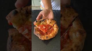 Pizza Marinara com borda Caprese food foodie [upl. by Llemrej]