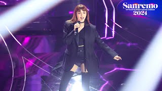 Sanremo 2024  Annalisa canta Sinceramente [upl. by Yelrebma]