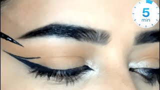 تعليم طريقة رسم الايلاينر للمبتدئات في 5 دقائق آيلاينر مفتوح  الهبة Eyeliner tutorial [upl. by Brentt]