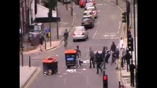 London Riot Pembury Estate Hackney 8th August 2011 [upl. by Stolzer]