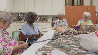 Broward seniors come together to transform plastic bags into plarn for the homeless [upl. by Severin]