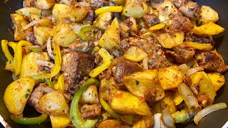 GUTEKAUKO WATEKA IBIRAYI BIVANZE N’INYAMA BIKARYOHA HOW TO COOK YUMMY POTATOES MIXED WITH MEAT [upl. by Darom802]