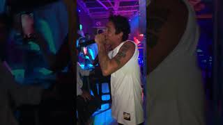 Increíble como el mejor imitador de Canserbero enciende una discoteca cantado  Épico [upl. by Enywtna362]