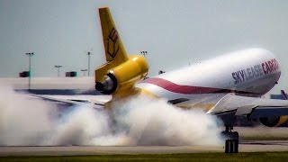 MD11 makes nice Smoky Touchdown at Miami [upl. by Nonahs]