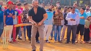 Bollywood Superstar Suniel shetty playing Cricket at shahid bhagat singh Maidan kalachauky [upl. by Anoo]