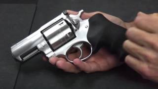 Very Powerful Revolver Ruger Super RedHawk Alaskan 454 [upl. by Bittencourt492]