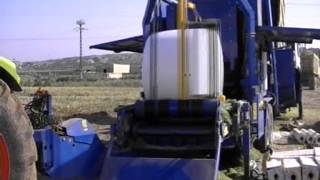 ensilage et enrubannage agroplus algerie 00 213 5 50 71 77 74包扎青贮玉米 [upl. by Llemmart]