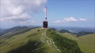 Larrivée au Chasseral vue du ciel [upl. by Neerihs55]