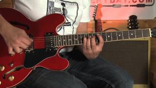 How to play  Everlong  Foo Fighters  verse  guitar lessons [upl. by Nylekcaj]