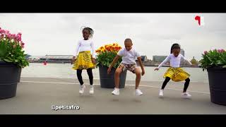 Shatta wale kpu kpaa best dance video [upl. by Drahsar]