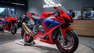 quotFirst Look 2025 Honda CBR1000RRR Fireblade SP in Action [upl. by Samuelson]